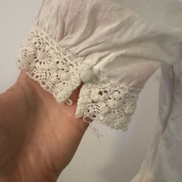 RIXO Cream Lace Detail Blouse - Picture 4 of 7